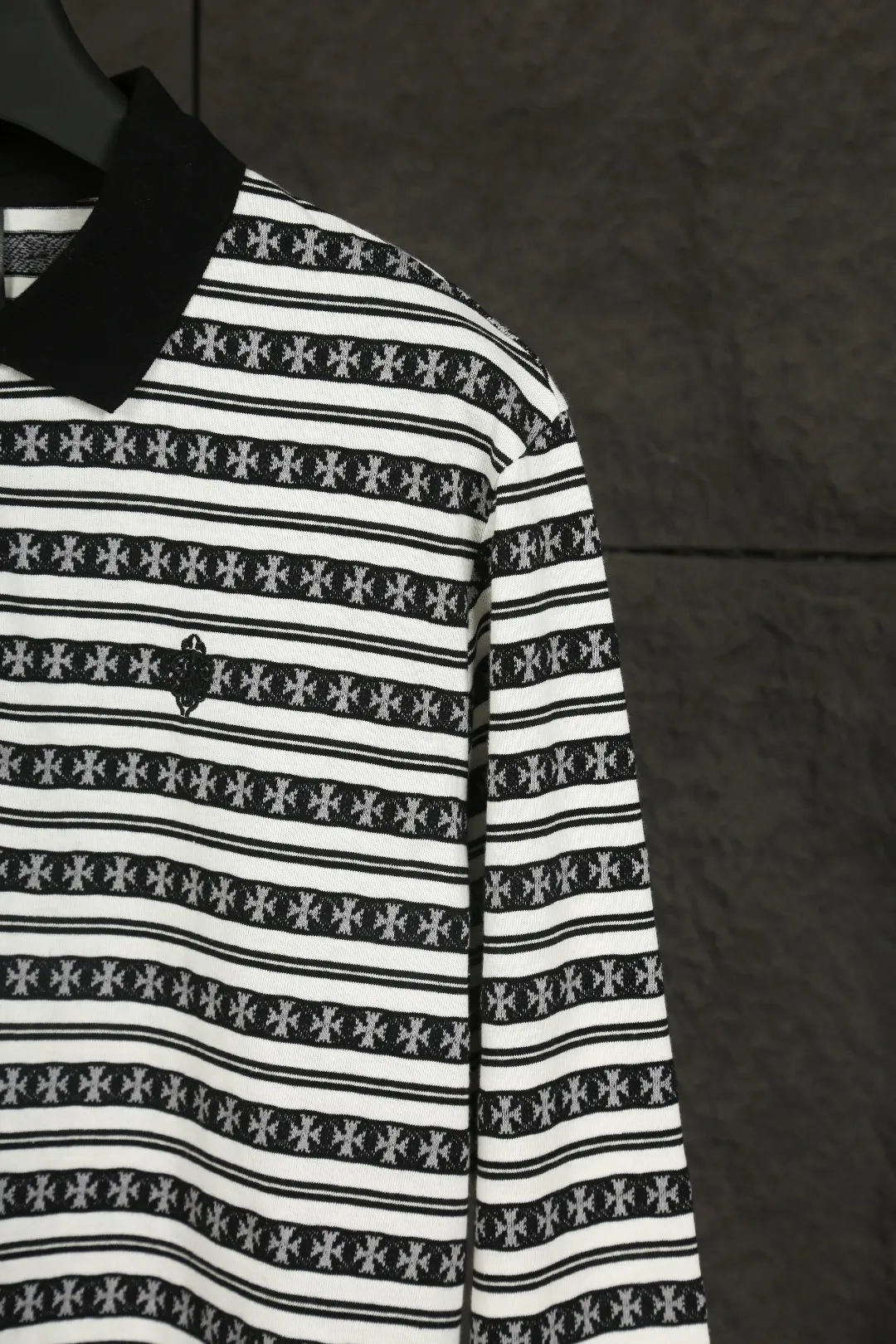 P210 Actual photo [Popular item] Code: 25020# Color: Black/Pink/Blue Size: S to - CH Croix heart niche design cross jacquard striped long sleeves brings striped Polo to Next Levels. Loose fit. Same style for men and women. Lazy and casual. Street style. Three colors. Customized style.